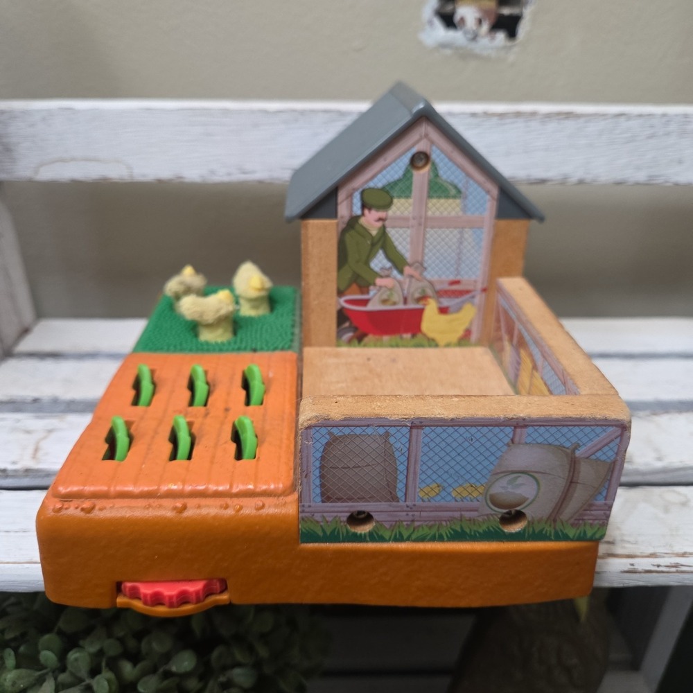 Thomas & Friends 2015 TrackMaster Farm Animal Chicken Coop Playset